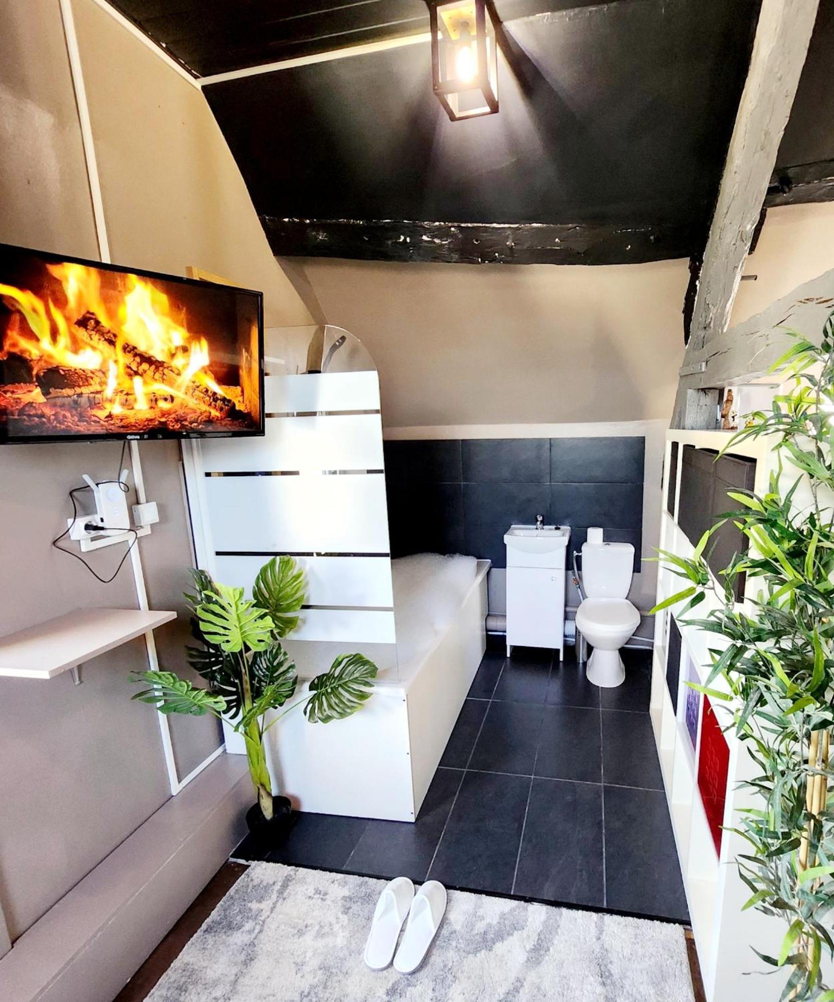 Maison Disney - 2 Suites Premium - A 10 Minutes Du Parc Disneyland Conde-Sainte-Libiaire ภายนอก รูปภาพ